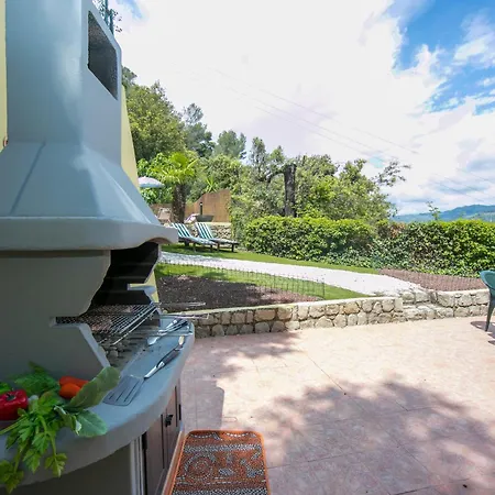 Villa Monte Enrico - Pool And Whirlpool