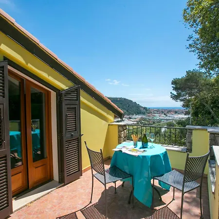 Villa Monte Enrico - Pool And Whirlpool