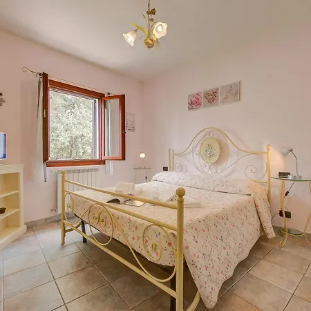 Villa Monte Enrico - Pool And Whirlpool *
